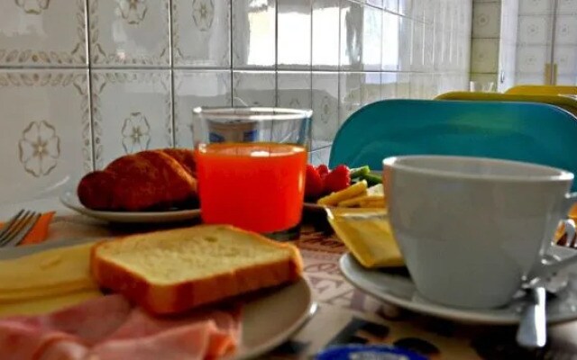 Your Rhome B&B