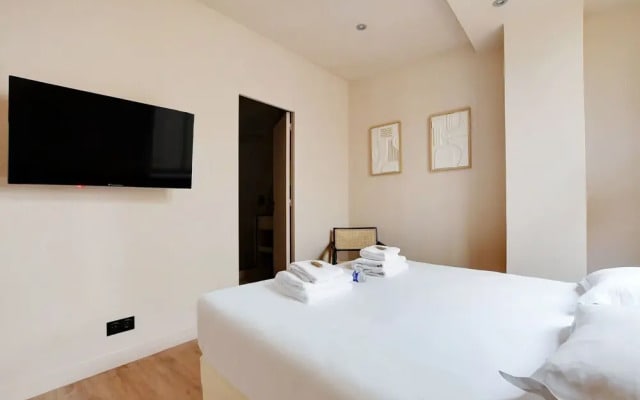 Amazing Duplex - 5br/10p - Montorgueil