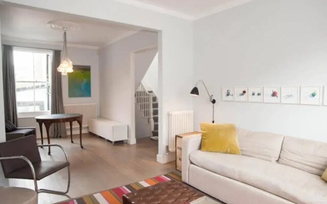 Veeve  Herrick Road House