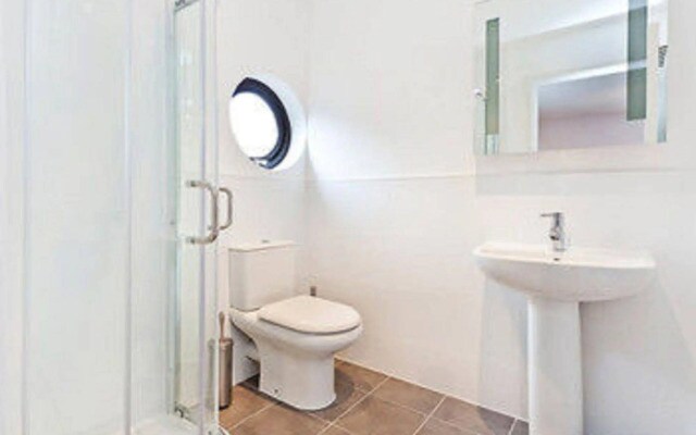 Stylish Entire Flat in King's Cross