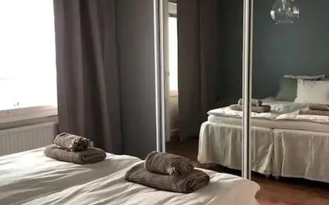 Lovely two room unit with free parking