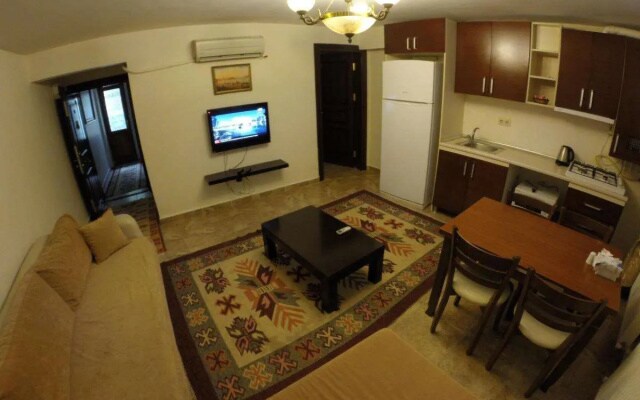 Blue Eye Suites