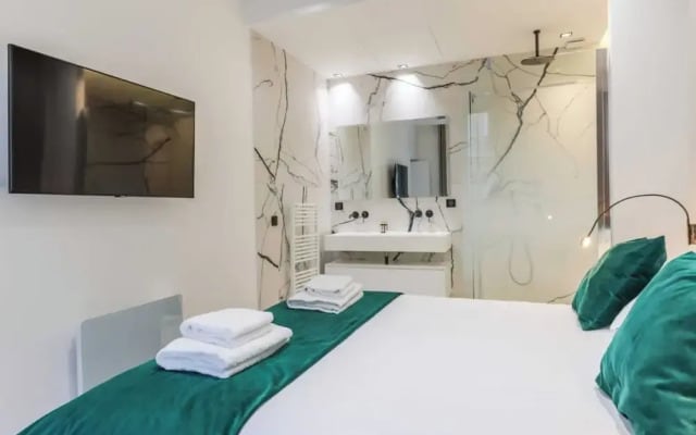 Superb AC Apartment Center of Paris