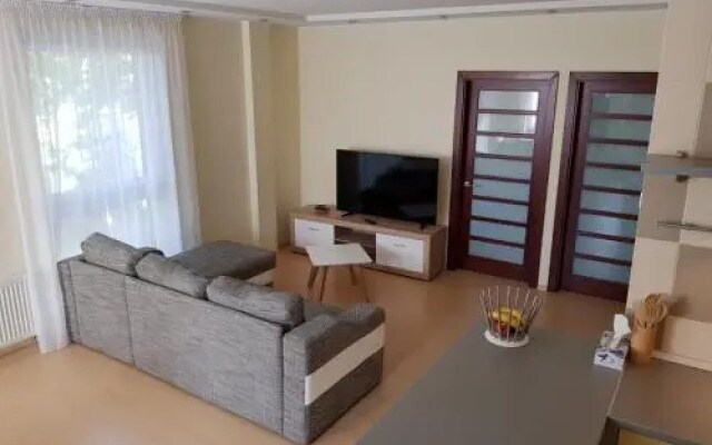 Arunes Apartments