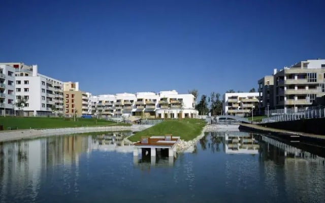 Marina Residence