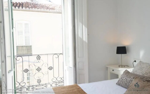 Apartamentos Living4Málaga Deluxe