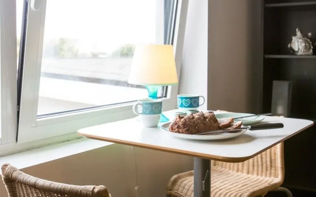 Roffey Apartment
