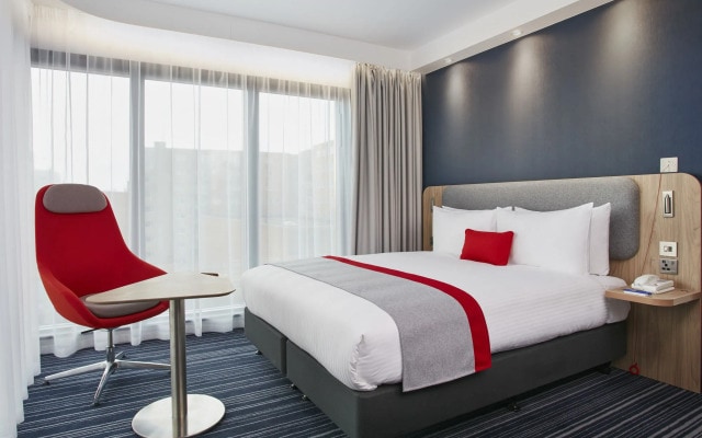 Holiday Inn Express London - Ealing by IHG