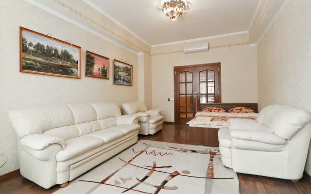 Home Apart Ulianovskaya str. 32