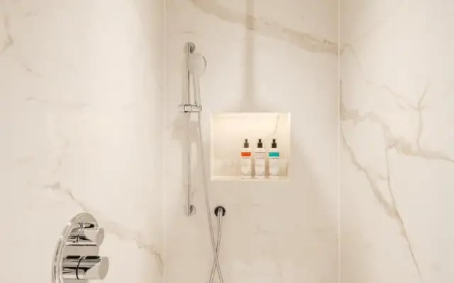 Claridge House by SLO