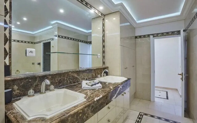 Superb Apartment Center of Paris-montmartre