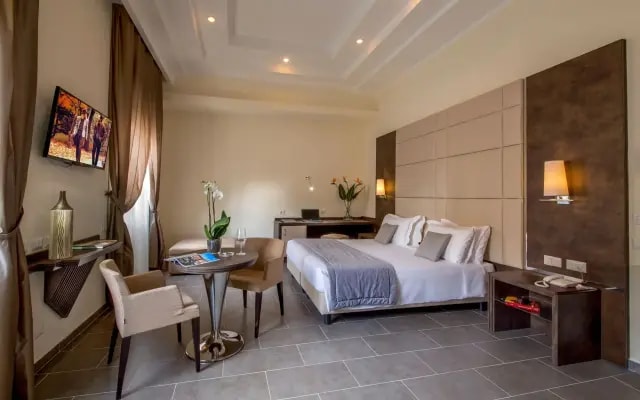 Hearth Hotel