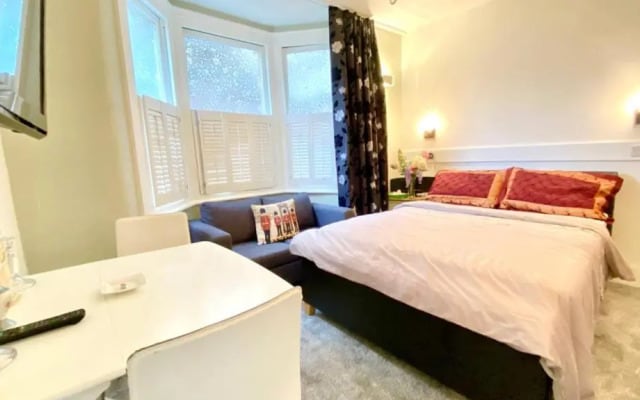 Modern And Cosy Studio Flat