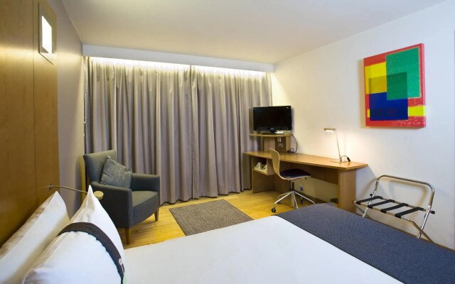 Holiday Inn London - West by IHG
