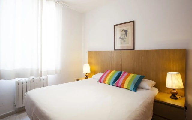 Las Ramblas Pasaje Bacardi Apartments