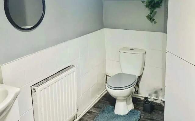 Cosy Liverpool Apartment Upto 8 Guests