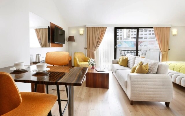 The White Orient Hotel
