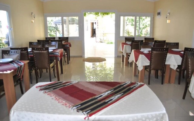 Safak Hotel