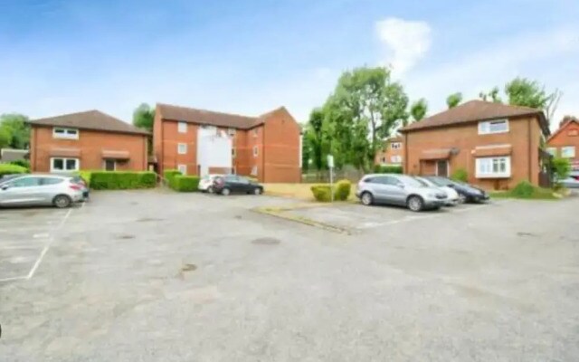 1 Bed House Sleeps 2 -free Parking -Tv