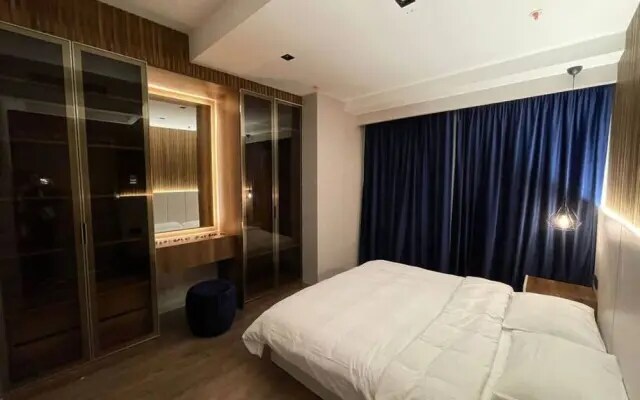 Brand-new 2 1 Apartment-near Mall of Istanbul