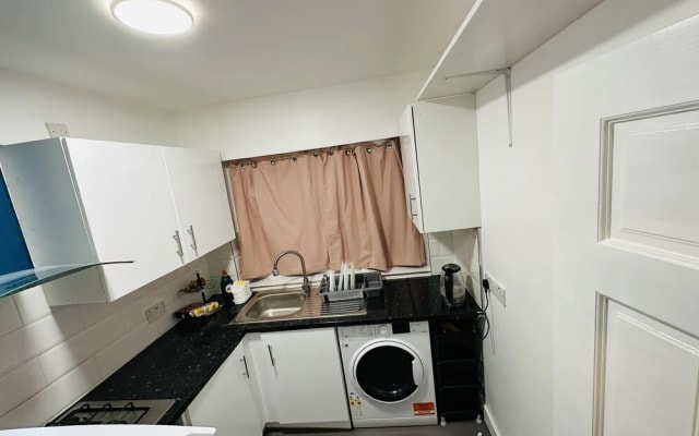 Immaculate 1-bed Apartment in Harrow