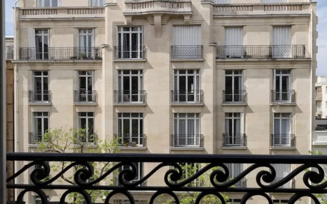 Paris Palais des Congrès residence