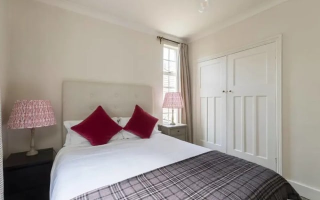 Exclusive 4 bed House With Garden in Notting Hill