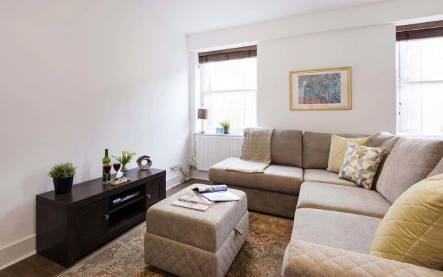 Stunning Queensway Apartment - SGS