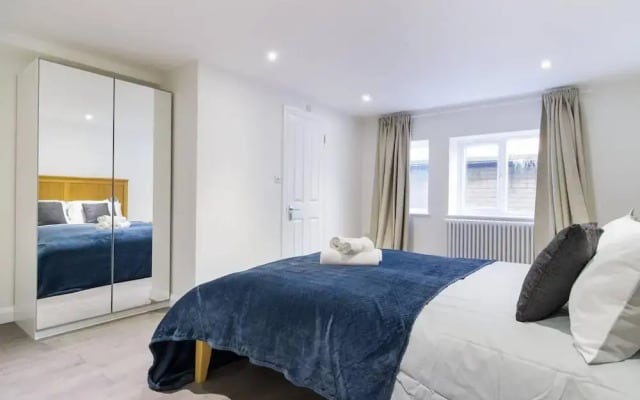 Livestay - 2 Bed Hollywood Movie Themed Apt