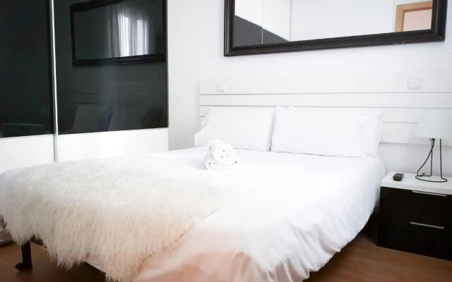 Apartamentos Day Madrid BALLESTA Centro Gran Via Sol Malasaña