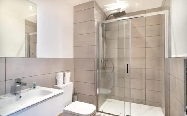 Snug 1BR Apt 4KTV Free Parking