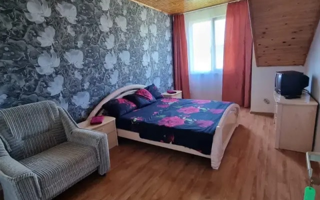 Зеленый дворик (Сочи)