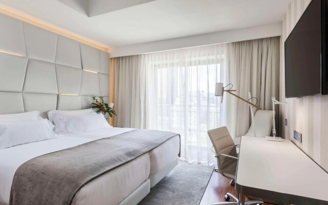 NH Collection Madrid Colón