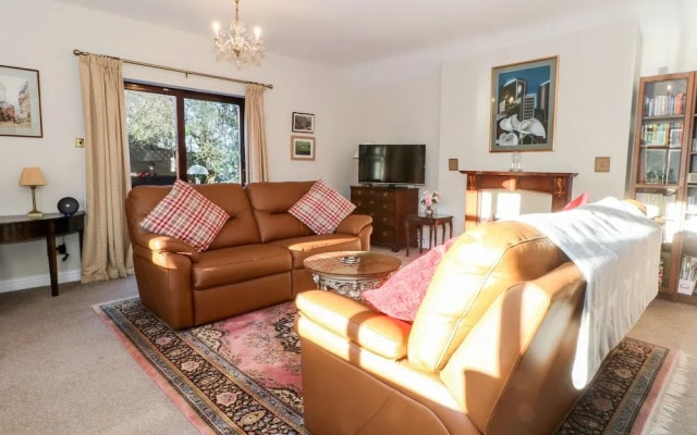 Molls Cottage