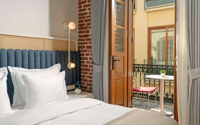 Ecole St Pierre Hotel