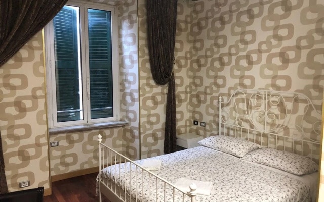 Friendhouse2