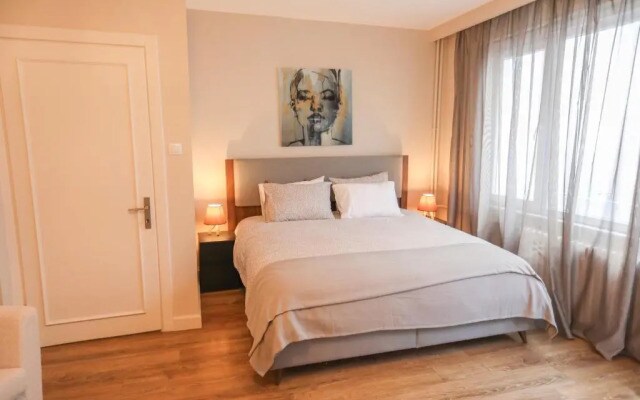 Fargo 4 Luxury Apartment