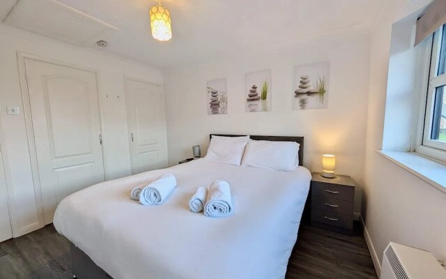 Charming and Modern 1-bedroom Flat