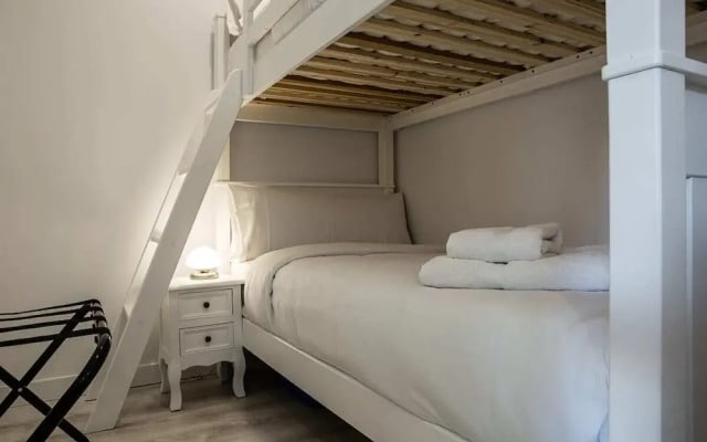 Modern 3 Bdr 2 Bath in La Latina, Near Metro
