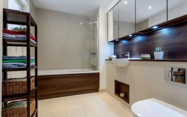1 Bedroom Flat in South London, Sleeps 4