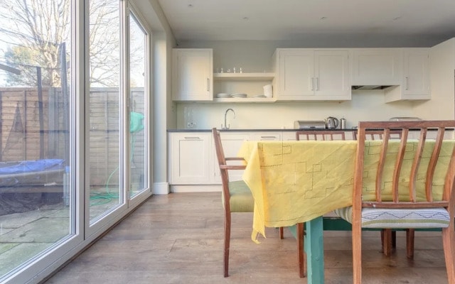 3 Bedroom Family Home in Shepherds Bush