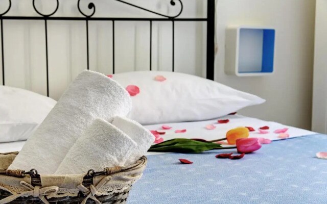 Ad Hoc Guesthouse