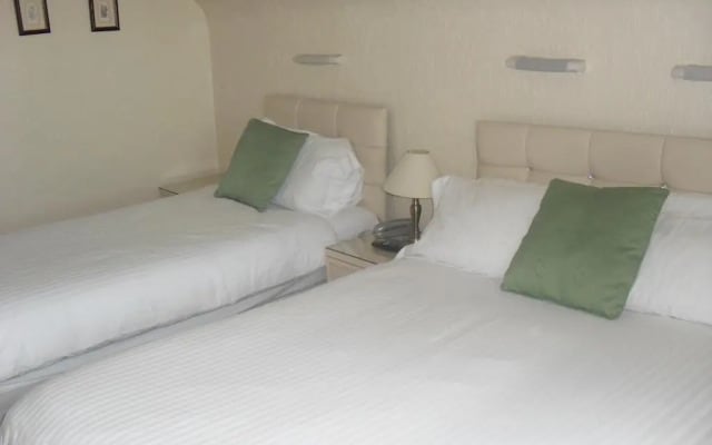 Pine Lodge Hotel & Restaurant Mansfield