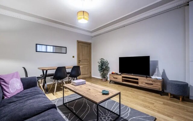 Comfy Flat Near Shopping Malls in Kagithane