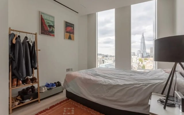 Modern 2 Bedroom Flat With a Stunning View