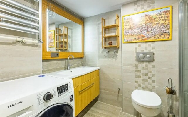 Stylish and Central Flat with Backyard in Sisli