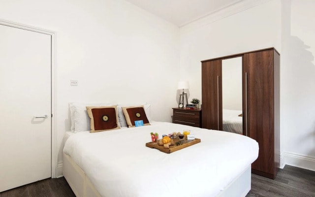 Modern Cheshire Court Nest - NBS