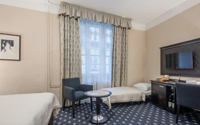 Pytloun Old Armoury Hotel Prague