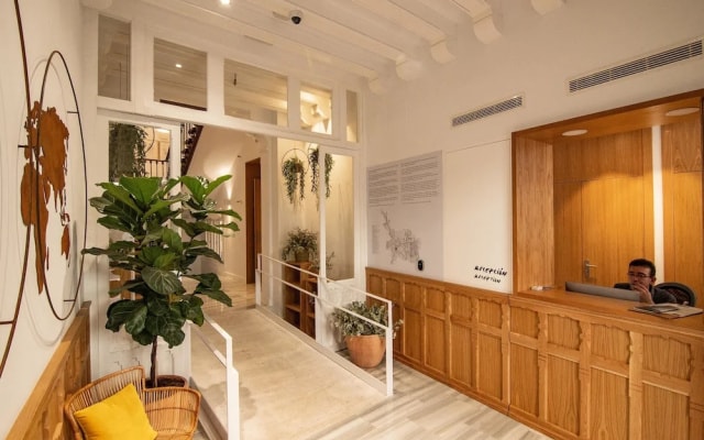 Plaza Mayor Suites & Apartments