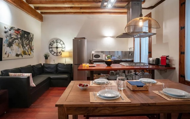 Habitat Apartments Ferran